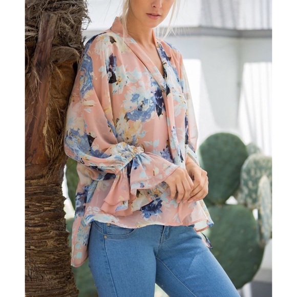 Floral tie front blouse - Picture 3 of 16